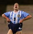 Martin Palermo se desespera com pênaltis perdidos em 1999  Foto: Gerard Horovitz / AP