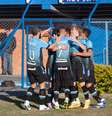 Jogadores do Grêmio vibram com gols no primeiro tempo  Foto: Fernando Remor / AGP / Gazeta Press