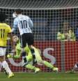 Messi viu Ospina operar um milagre ao defender sua cabeçada no primeiro tempo  Foto: André Penner / AP