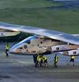 O avião é impulsionado por mais de 17 mil células fotovoltaicas  Foto: Reuters