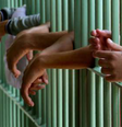 Emenda constitucional reduz maioridade penal de 18 para 16 anos para crimes hediondos  Foto:  
