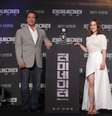 Arnold Schwarzenegger e Emilia Clarke  Foto: Chung Sung-Jun/Getty Images for Paramount Pictures International / Getty Images