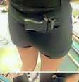 No bolso, capa de iphone parece uma arma real  Foto: NYPD / Twitter