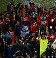 Com familiares, jogadores levantam a taça da Copa América  Foto: Miguel Tovar / Latin Content/Getty Images