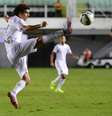 Victor Ferraz voltou a jogar na lateral direita e deu assistência contra o Figueirense  Foto: Djalma Vassão / Gazeta Press