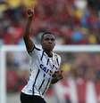 Elias foi um dos destaques da vitória corintiana neste domingo  Foto: Buda Mendes / Getty Images 