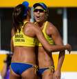 A dupla Lili e Carolina fez seu primeiro jogo do Pan-Americano de Toronto, nesta segunda-feira. As brasileiras passaram com facilidade por Elia e Lolette Rodrigues, da Nicarágua, por 2 sets a 0 com parciais de 21/7 e 21/13  Foto: Osmar Portilho / Terra