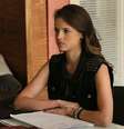 Giovanna (Agatha Moreira), de 'Verdades Secretas', estreia no ranking em primeiro lugar com cabelo longo e ondulado  Foto: TV Globo/Divulgação