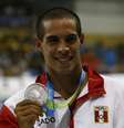 Fiol exibe medalha do Pan  Foto: Orlando Barria / EFE