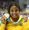 Etiene Medeiros conquistou o ouro dos 100 m costas  Foto: Satiro Sodré/SS Press / Divulgação