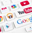 Empresas podem adquirir pacotes que contam com versões corporativas de Gmail, Google Drive e Google Vault  Foto: Yeamake / Shutterstock