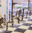O jogo surgiu no século VI e possibilita a disputa simultânea de até quatro jogadores num mesmo tabuleiro  Foto: iStock