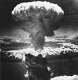 Bombardeio às cidades de Hiroshima e Nagasaki começou em 6 de agosto de 1945. Imagem mostra explosão da bomba em Nagasaki, ocorrida em 9 de agosto  Foto: Getty Images 