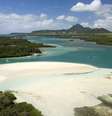 Ilha paradisíaca é rota de navios em viagens longas  Foto: Mauritius Tourism Promotion Authority/Divulgação