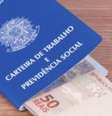 Desemprego subiu para 7,5% em julho, maior taxa desde 2009  Foto: Carteira de trabalho