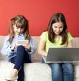 Segundo a pesquisa, uma em cada três crianças depende de tablets para fazer a lição de casa  Foto: iStock