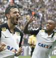 Uendel comemora seu gol contra o Joinville  Foto: Gazeta Press