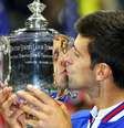 Campeão também em 2011, Novak Djokovic levantou o troféu do US Open pela segunda vez na carreira  Foto: Getty Images