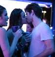 Bruna Marquezine e Maurício Destri trocaram beijos em público no Rock in Rio  Foto: Felipe Panfili / AgNews