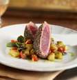 Carnes, massas e restaurantes asiáticos farão parte do repertório gastronômico dos cruzeiros no Brasil  Foto: Royal Caribbean International/Divulgação