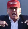 O bilionário Donald Trump está à frente de políticos profissionais na corrida pela candidatura republicana nos EUA  Foto: AFP