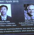 O japonês Takaaki Kajita e o canadense Arthur B. McDonald ganharam o Prêmio Nobel de Física de 2015  Foto: FREDRIK SANDBERG / EFE
