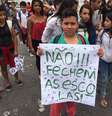 Estudante protesta contra reorganização de escolas estaduais em São Bernardo do Campo  Foto: Cristiano Souza / vc repórter