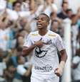 Santos, do zagueiro David Braz, é o atual campeão paulista  Foto: Miguel Schincariol / Gazeta Press