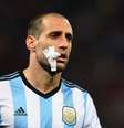 Zabaleta sofreu lesão no joelho enquanto defendia o City no Campeonato Inglês  Foto: Matthias Hangst / Getty Images