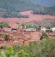 Duas barragens pertencentes à mineradora Samarco se romperam no distrito de Bento Rodrigues, zona rural a 23 quilômetros de Mariana, em Minas Gerais, e inundaram a região com lama, rejeitos sólidos e água usados no processo de mineração  Foto: Cristiane Mattos / Futura Press