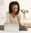Antes de confirmar a compra, verifique a data de validade dos cupons  Foto: Rocketclips, Inc./Shutterstock