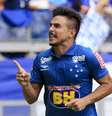 Willian, que tem ficado no banco do Cruzeiro, é um dos alvos do São Paulo para a temporada 2017  Foto: Daniel Teobaldo / Futura Press