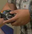 Os engenheiros da Nasa remapearam o joystick do Xbox para fazê-lo controlar um jetpack remotamente, direto da base espacial  Foto: YouTube / Reprodução
