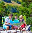 Em parques ecológicos, o grande diferencial é o encontro com animais e o contato com a natureza   Foto: Olesia Bilkei/Shutterstock