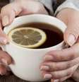 Chás, cafés, energéticos...todos contêm cafeína e devem ser consumidos com cautela  Foto: Divulgação/BBC Brasil / BBC News Brasil