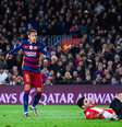 Neymar encobriu o goleiro para marcar o segundo gol do Barcelona  Foto: David Ramos / Getty Images