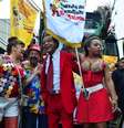 Carnaval de rua de São Paulo deve reunir 2 milhões de foliões. Na foto, a concentração do bloco de carnaval Banda do Candinho & Mulatas, no Bixiga  Foto: Agência Brasil