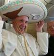 Papa Francisco usa sombrero e pede por um México mais próspero e sem violênci nem "traficantes da morte"             Foto: Agência Brasil