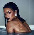 A cantora, considerada símbolo sexual, também é compositora, coprodutora, dançarina, modelo, designer de moda, autora, atriz e empreendedora  Foto: Instagram/@badgalriri / Reprodução