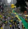 Protesto contra o governo Dilma Rousseff (PT) na Avenida Paulista em São Paulo, SP, neste domingo (13)  Foto: Newton Menezes/Futura Press
