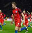 Eric Dier marca o terceiro gol da Inglaterra em amistoso contra a Alemanha  Foto: Getty Images