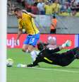 Renato Augusto atuou tanto como armador quanto como volante no embate diante do Panamá  Foto: Gazeta Press