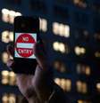 Ideia de software para permitir acesso à iPhone poria privacidade de usuários em risco, segundo Apple  Foto: Getty Images
