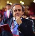 Mencionado como um dos beneficiários de um esquema de sonegação que envolvia empresas fantasmas no Panamá, o ex-presidente da Uefa Michel Platini se defendeu através de seus advogados e disse estar em dia com fisco suíço  Foto: Getty Images