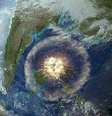Simulação mostra impacto de meteoro responsável pela extinção da vida na Terra há 66 milhões de anos  Foto: Divulgação/BBC Brasil