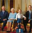 Selo da família real britânica conta com quatro gerações do trono: Príncipe Charles, Rainha Elizabeth II, Príncipe George, Príncipe William  Foto: Instagram / The British Mornachy / Divulgação