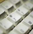 Nestes ataques todo o conteúdo digital da vítima é encriptado e mantido como 'refém' até que um resgate seja pago  Foto: Agência Brasil