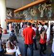  Em protesto contra o fim do Ministério da Cultura, grupo ocupa o prédio Gustavo Capanema, sede da Funarte, no centro do Rio  Foto: Agência Brasil