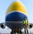 Avião foi idealizado para transportar ônibus espaciais russos  Foto: BBC / BBC News Brasil