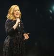 Adele ficou incomodada com fã que gravava seu show em Verona  Foto: Joern Pollex / Getty Images 
